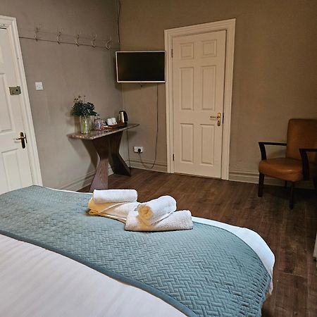 Bounty Bar Otel Trim Dış mekan fotoğraf